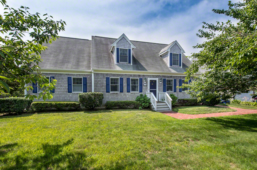 16 Mercier Way Edgartown MA 02539 Martha's Vineyard Home For Sale Point B Realty Exclusive Listing