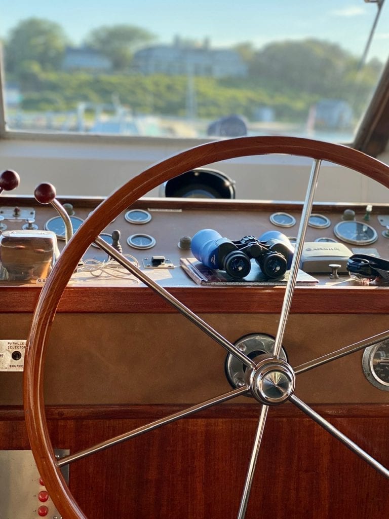 Alewife Yacht Charters Around The Waters Of Martha's Vineyard