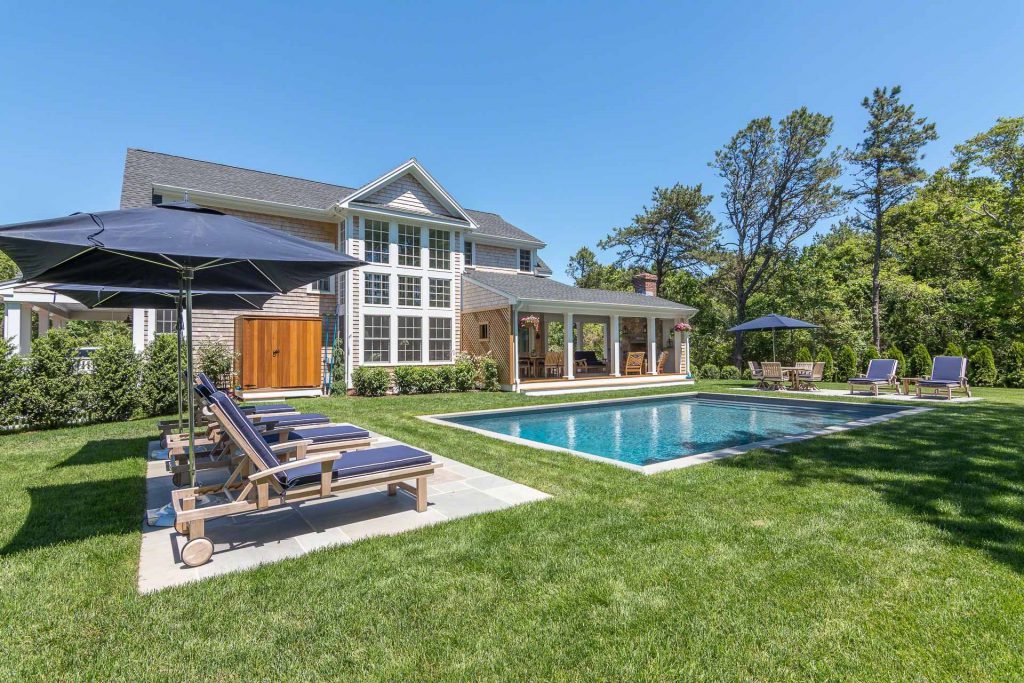 Martha's Vineyard Vacation Rentals - Book Direct With Point B To Save Time And Money 
Point B Realty 
Vacation Rentals
Book Direct
Martha's Vineyard Vacation homes
Edgartown retreat 
Pool 

