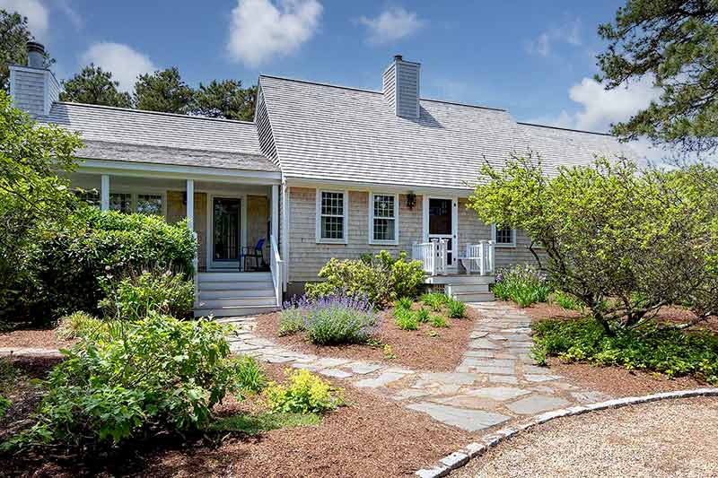 Open House Tour On Martha's Vineyard Columbus Day Weekend - 37 Road To The Plains, Edgartown MA 02539 Point B Compass Exclusive Listing Managing Director Wendy Harman $2,595,000