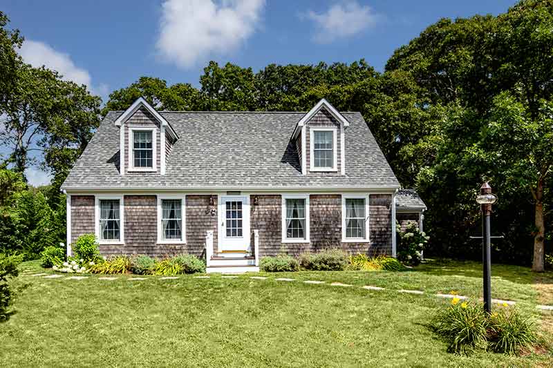 Open House Tour On Martha's Vineyard Columbus Day Weekend - 196 Springhill Road Vineyard Haven 02568 Exclusive Listing Susie Wallo Point B Compass
