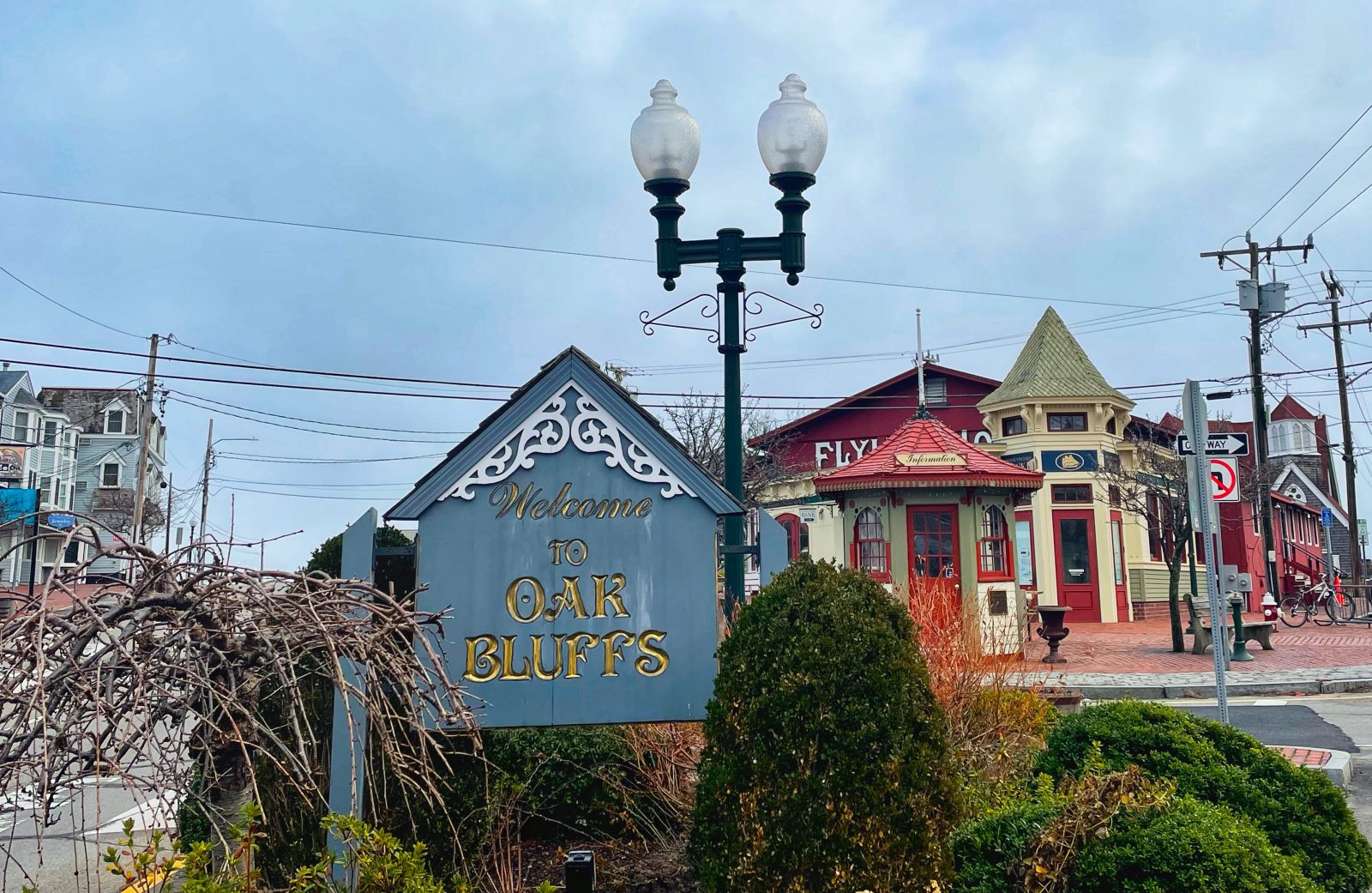 Welcome to Oak Bluffs Sign