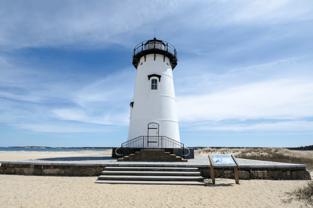 The Point B Guide to Martha's Vineyard Beaches in 2023 Lighthouse Beach Edgartown