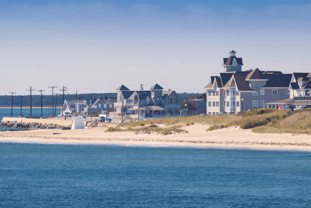 The Point B Guide to Martha's Vineyard Beaches in 2023 Inkwell Beach