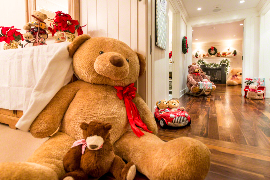Christmas in Edgartown's 42nd Annual Celebration is Near! Martha's Vineyard Teddy Bear Suite Fundraiser Faraway Martha's Vineyard Kelley House